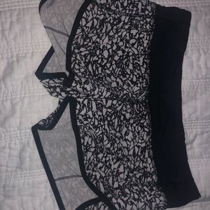 lulu size 4 speed shorts